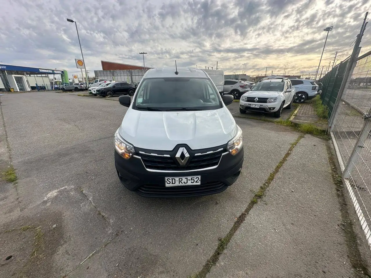 RENAULT