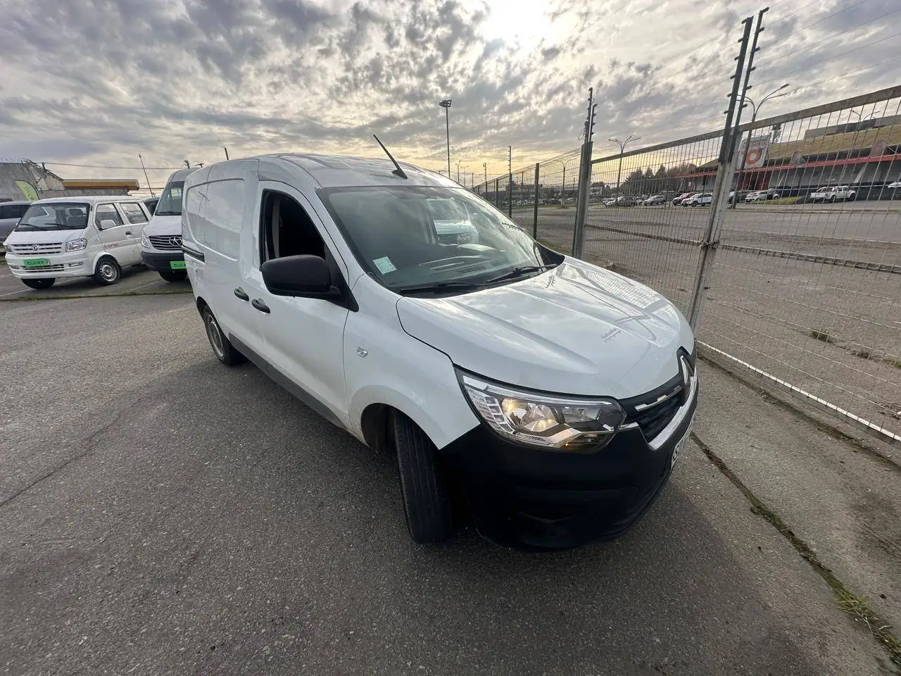 RENAULT - 1