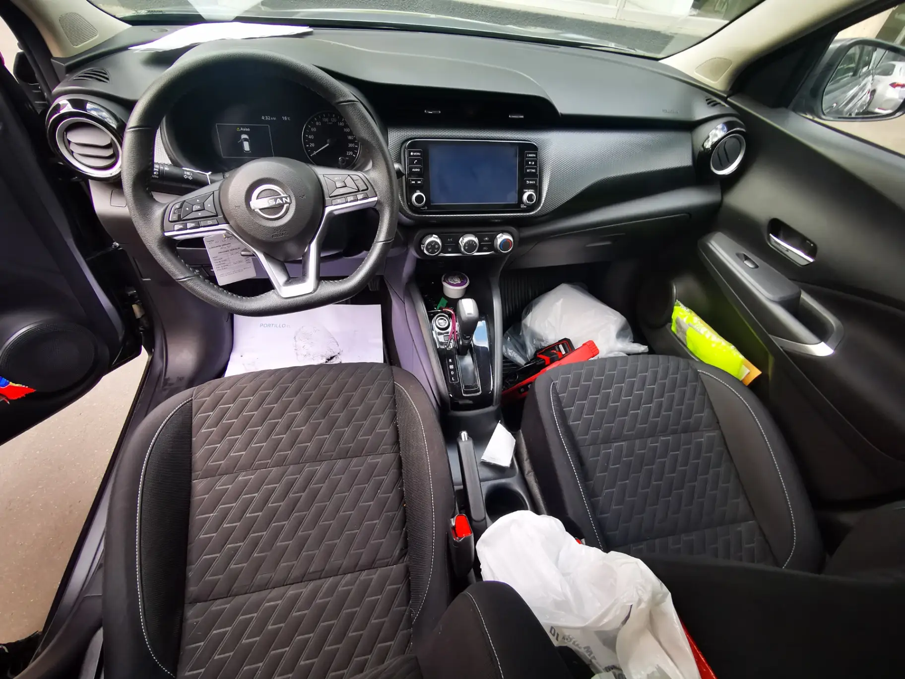 NISSAN - 2