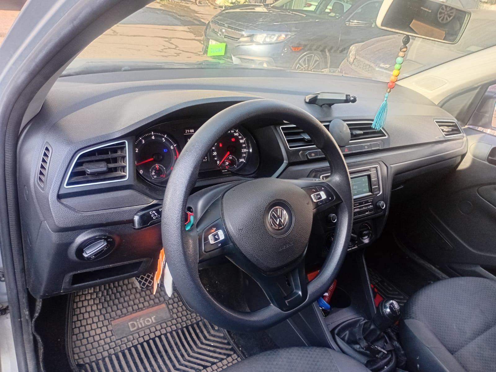 VOLKSWAGEN - 2