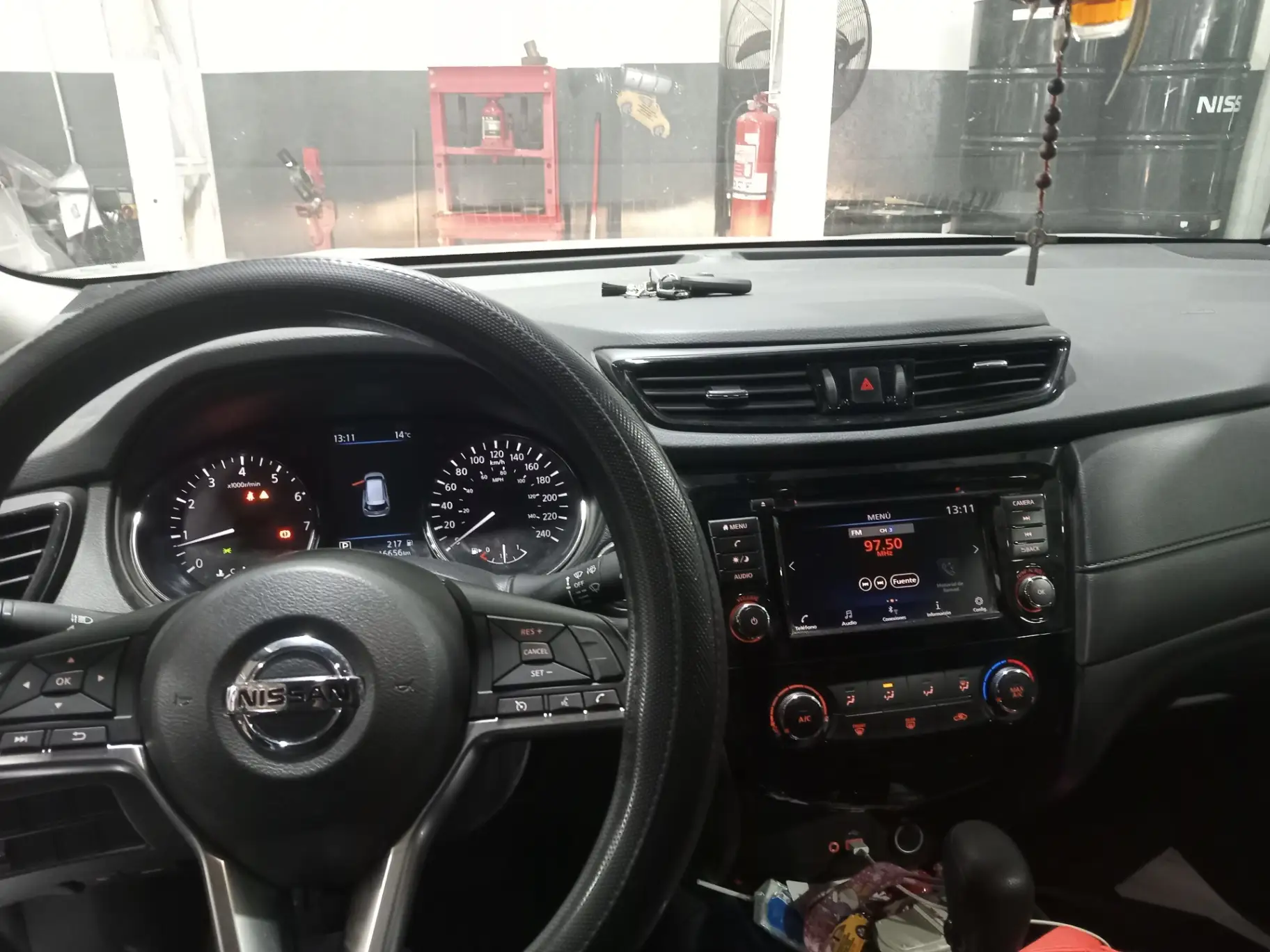 NISSAN - 2