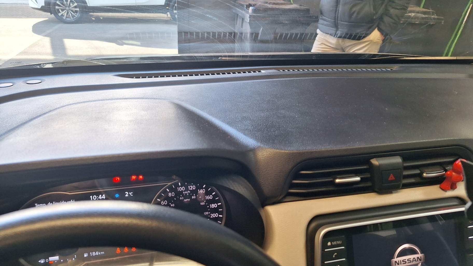 NISSAN - 2