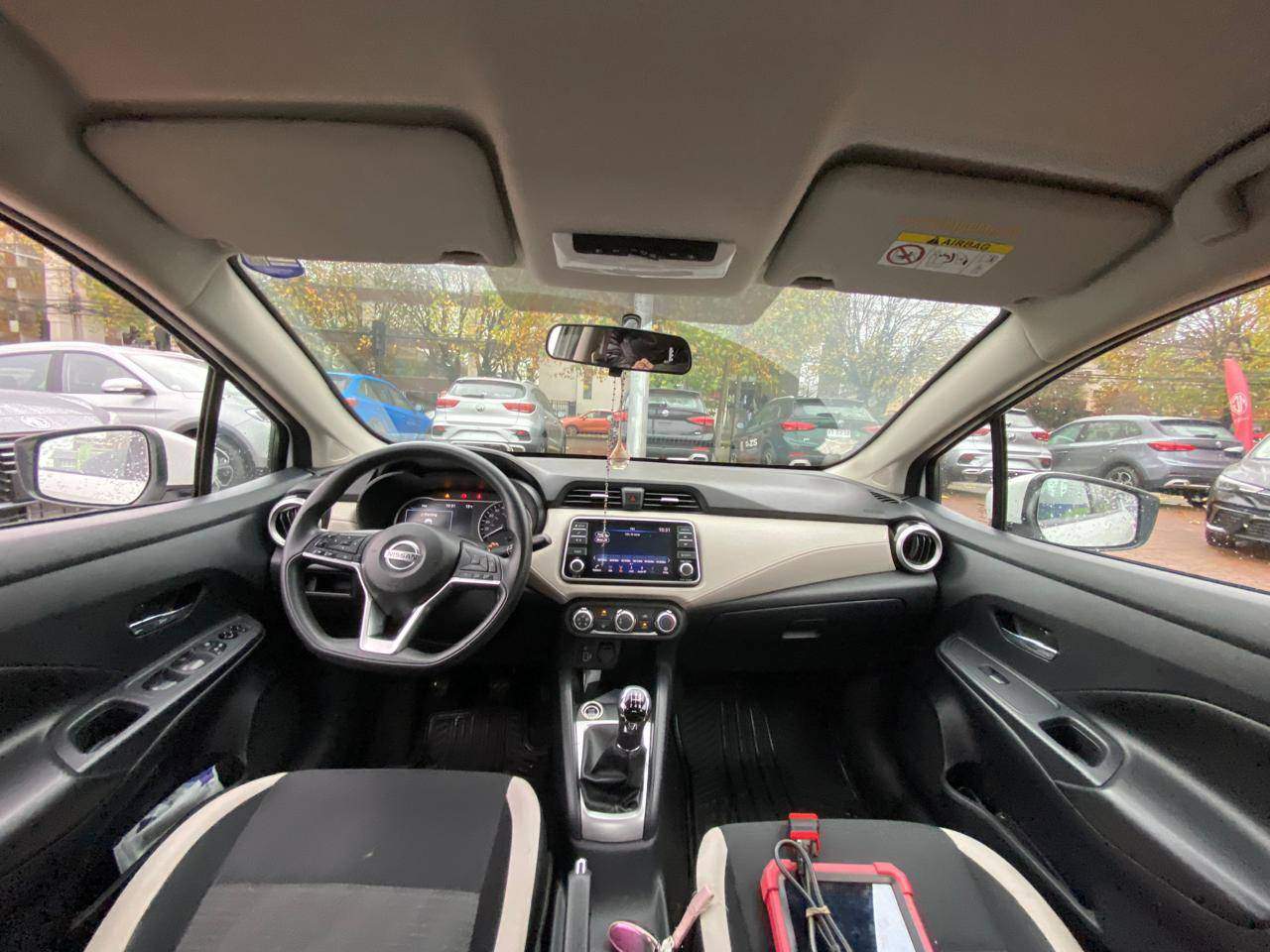 NISSAN - 2