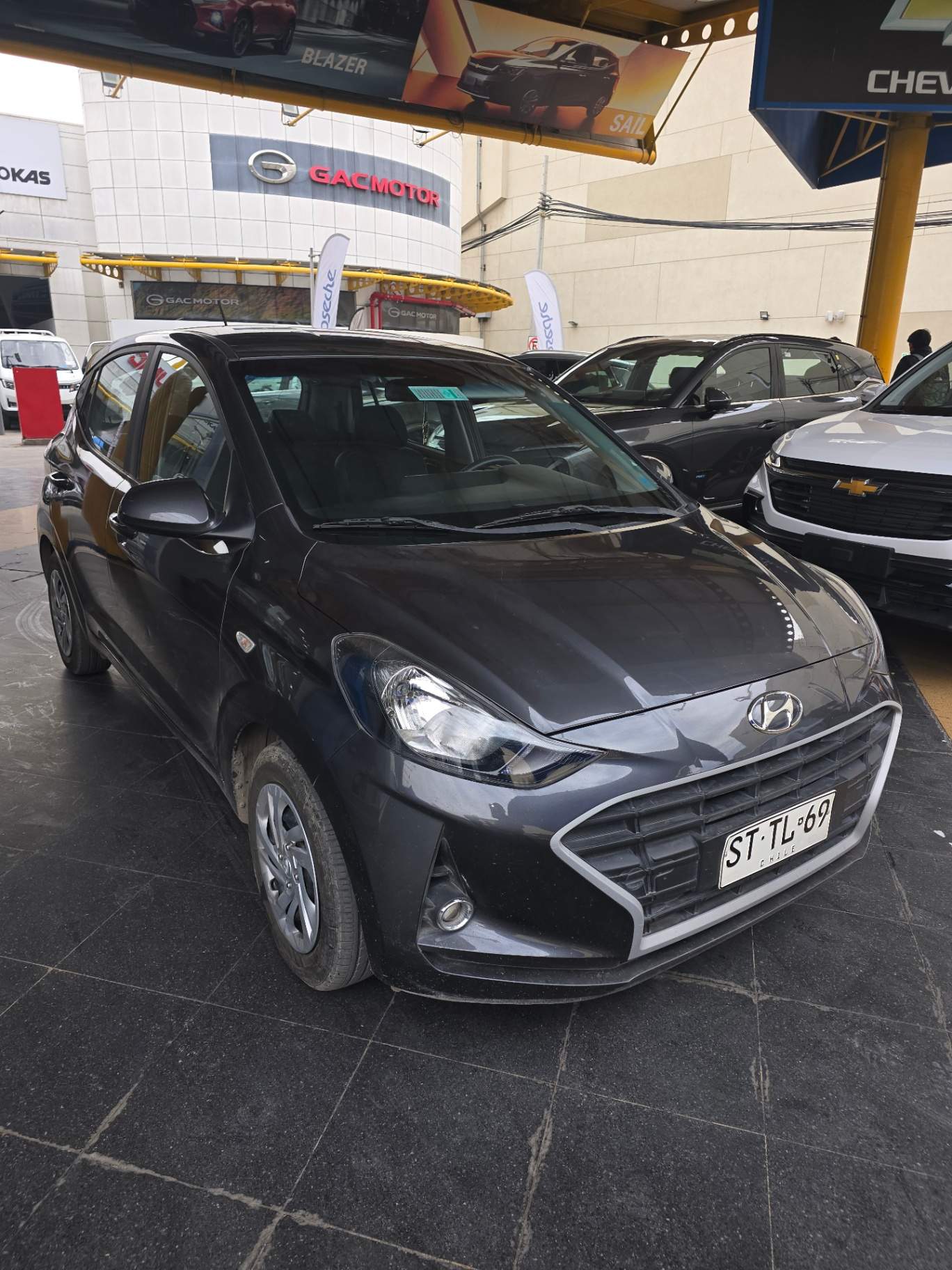 HYUNDAI