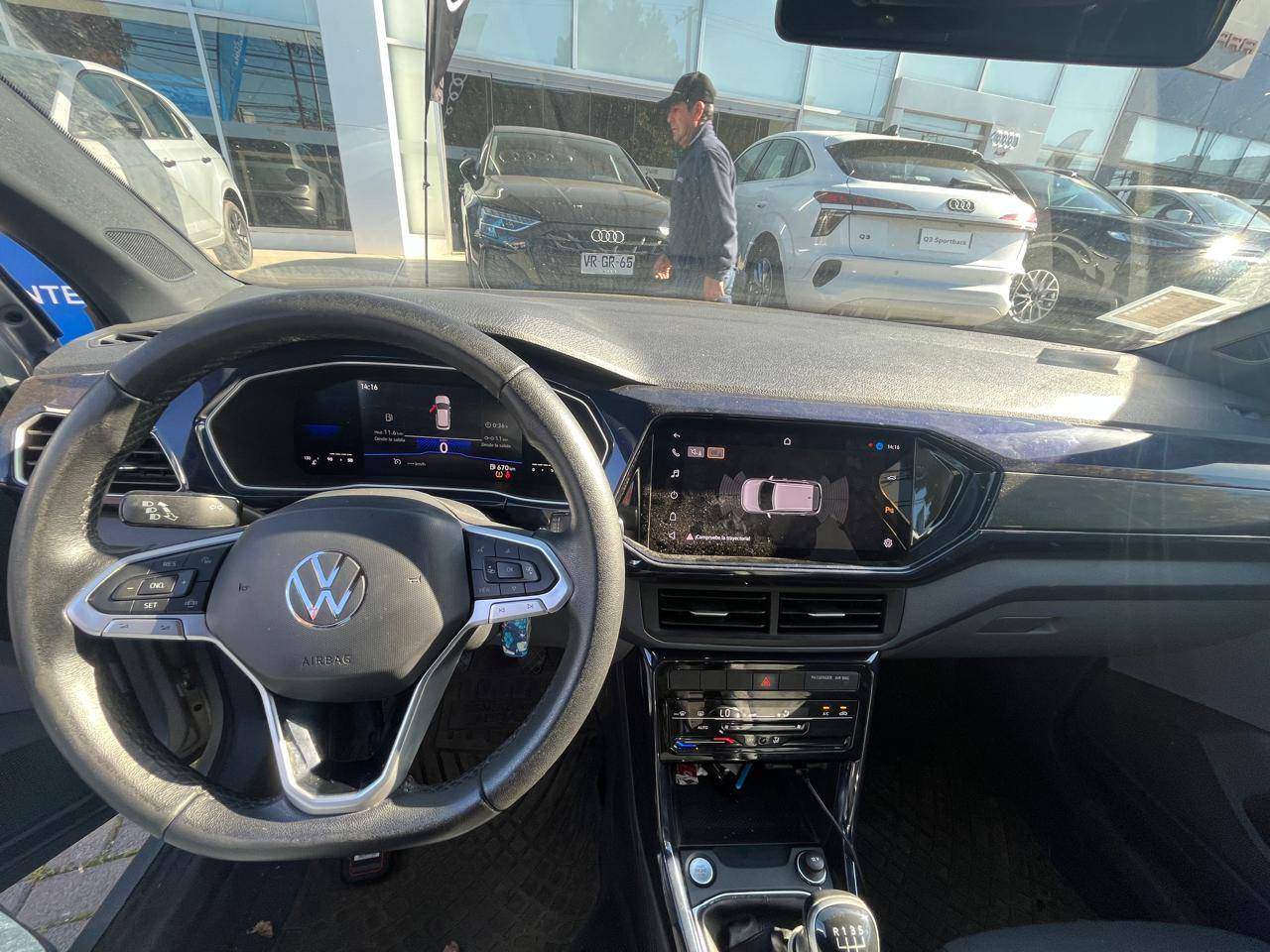 VOLKSWAGEN - 2