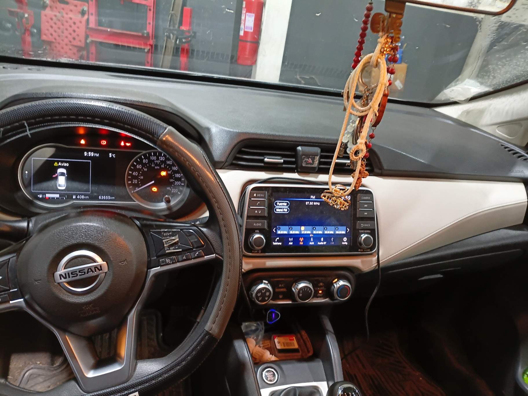 NISSAN - 2