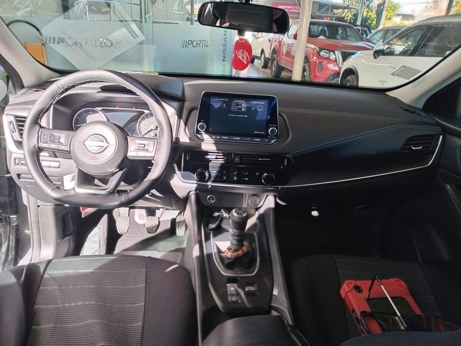 NISSAN - 2