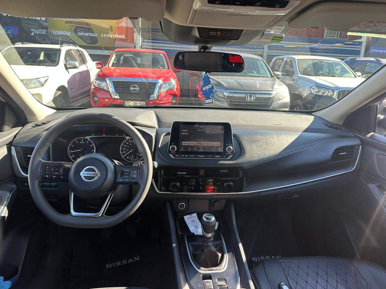 NISSAN - 2