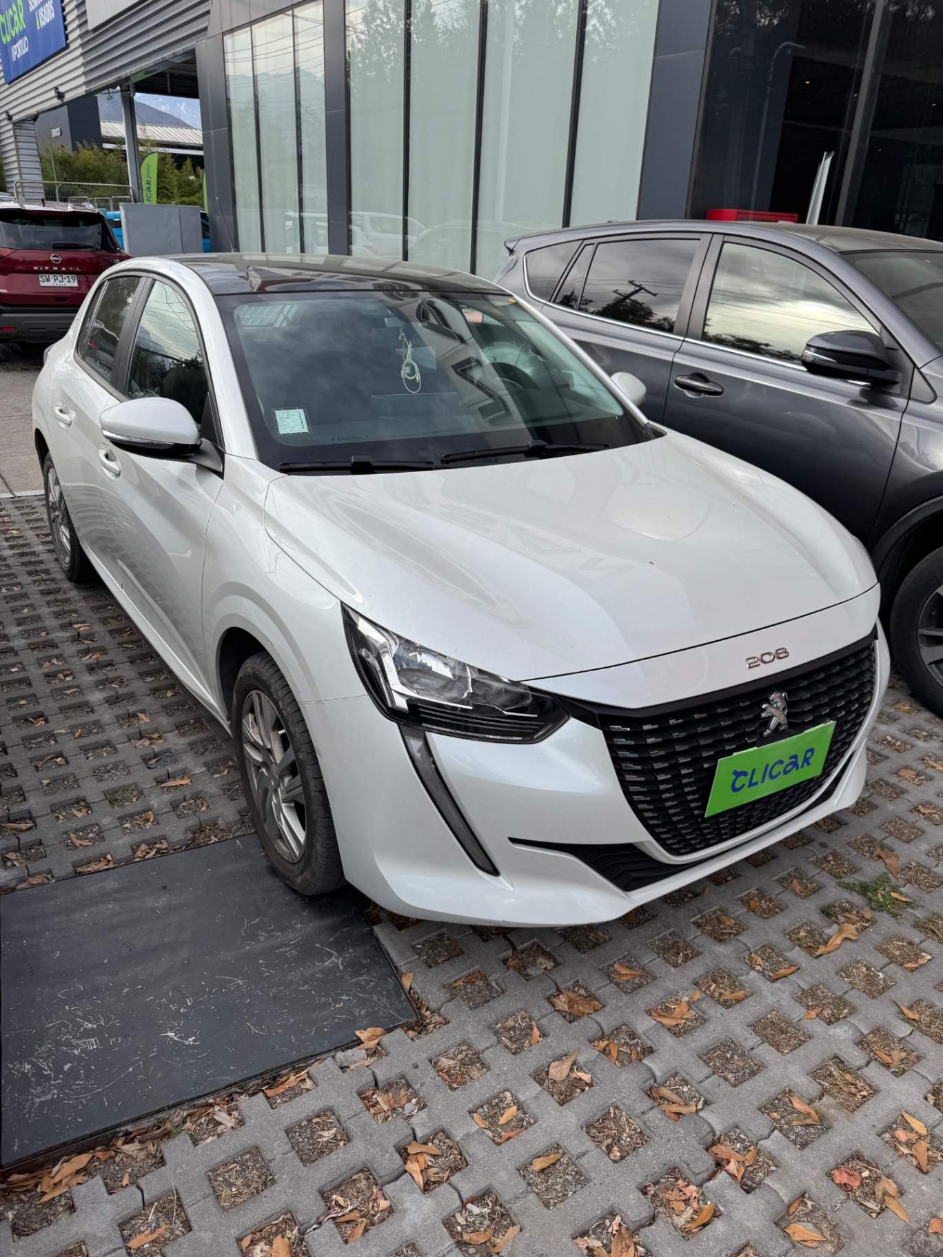 PEUGEOT
