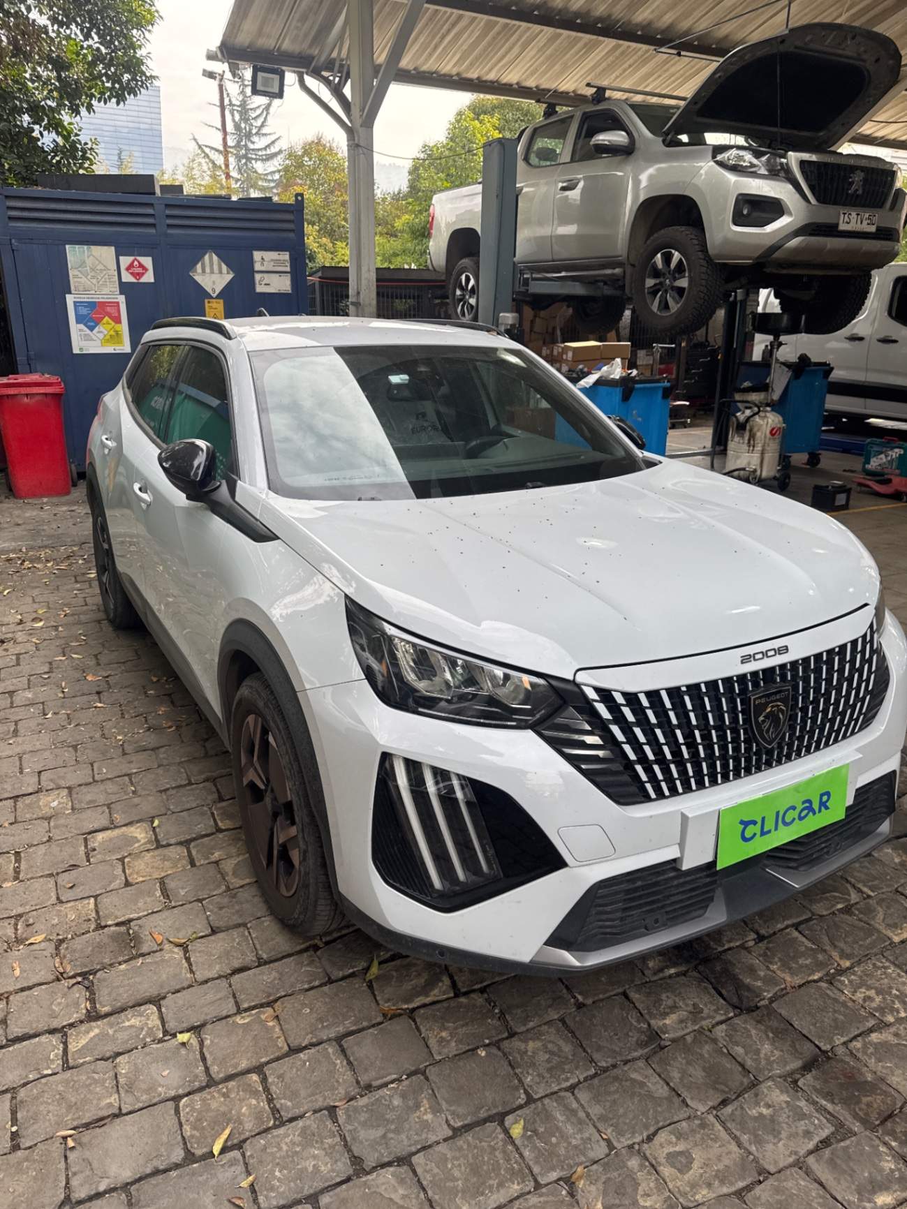 PEUGEOT