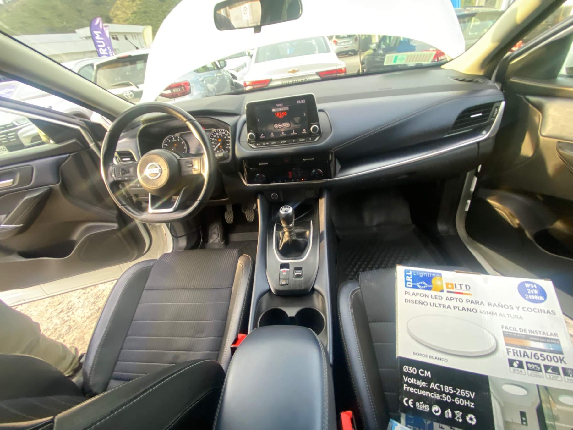 NISSAN - 2
