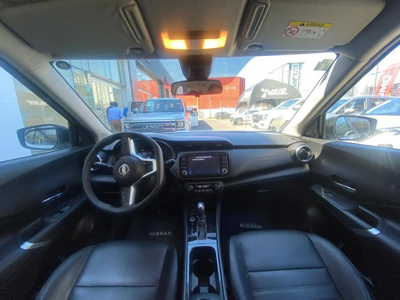 NISSAN - 2
