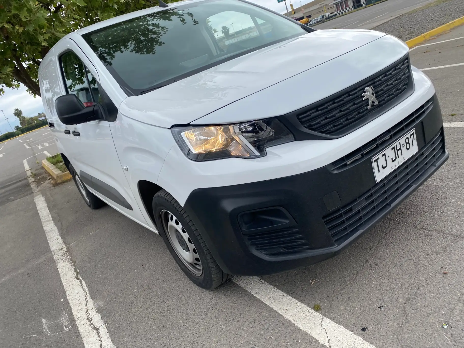 PEUGEOT