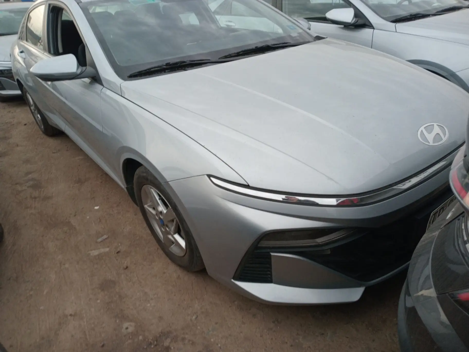 HYUNDAI