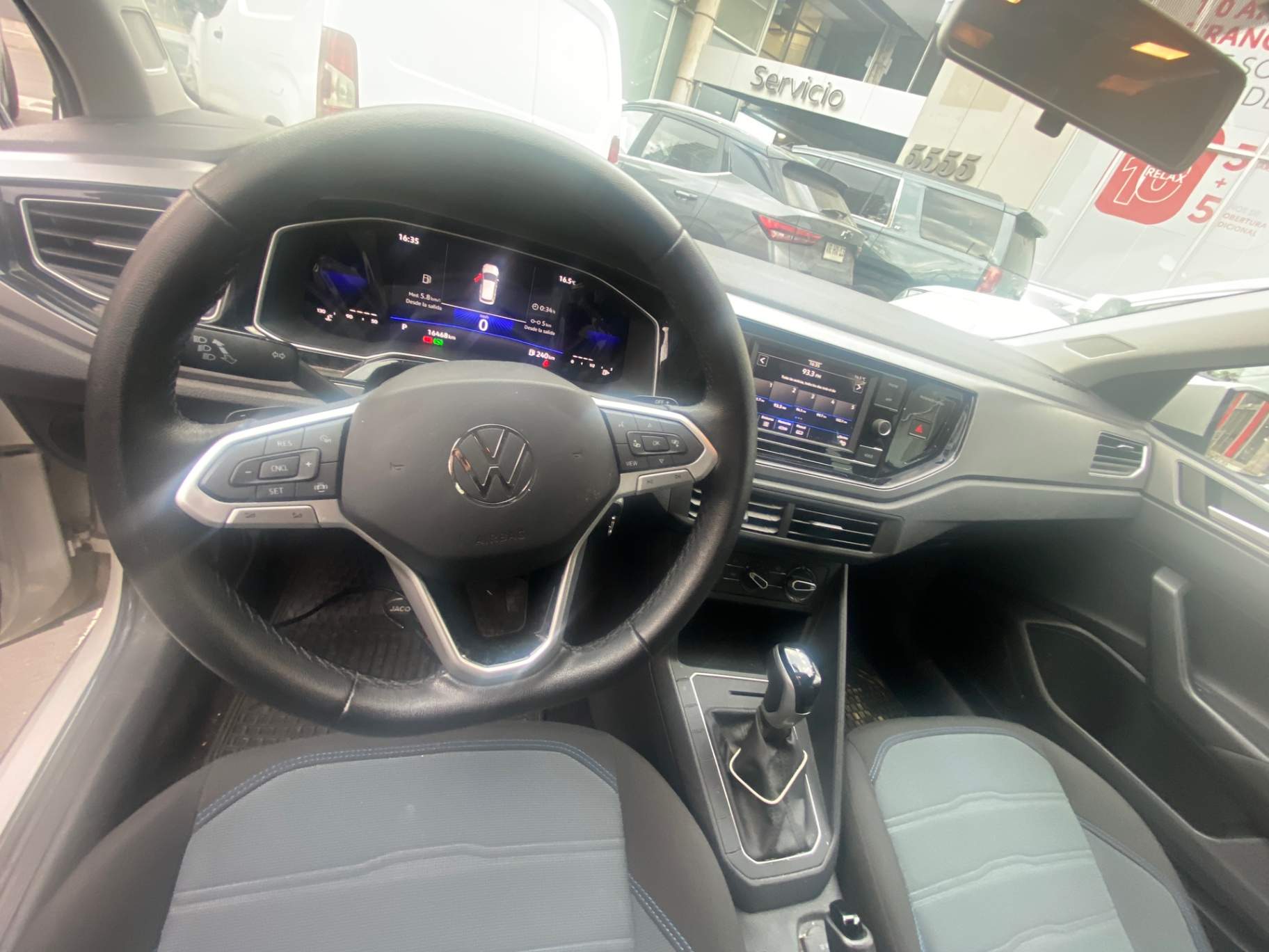 VOLKSWAGEN - 2