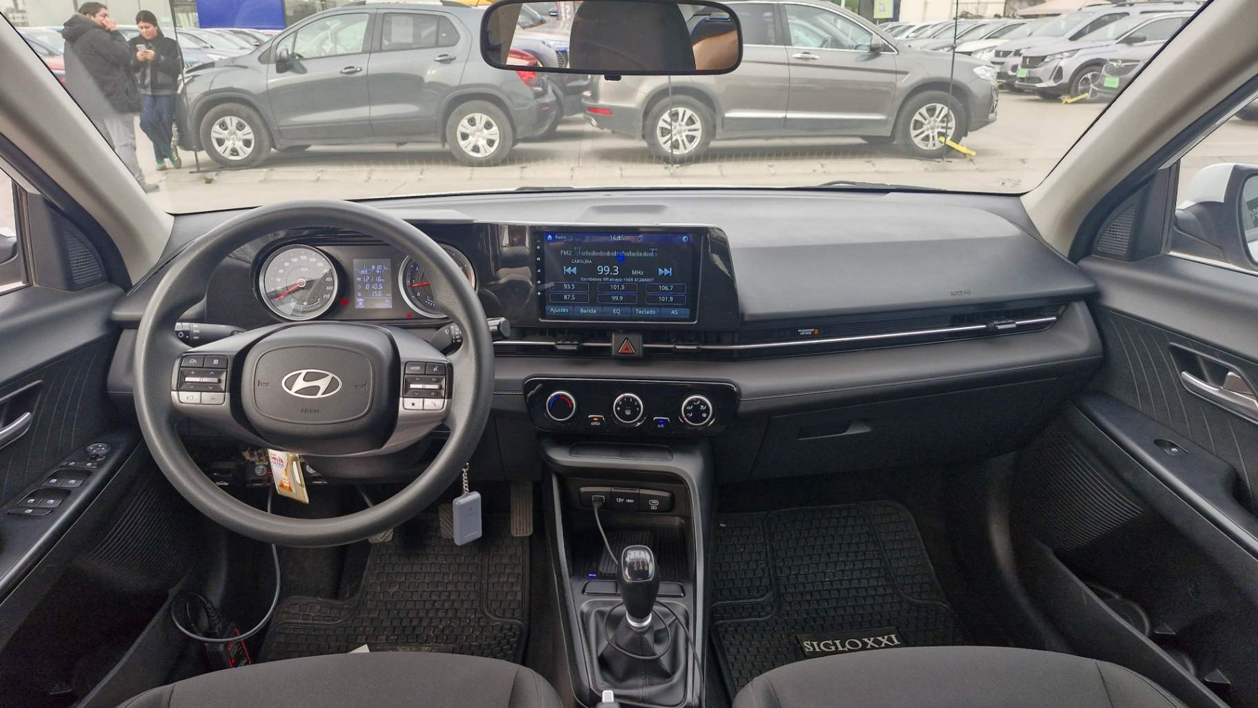 HYUNDAI - 2