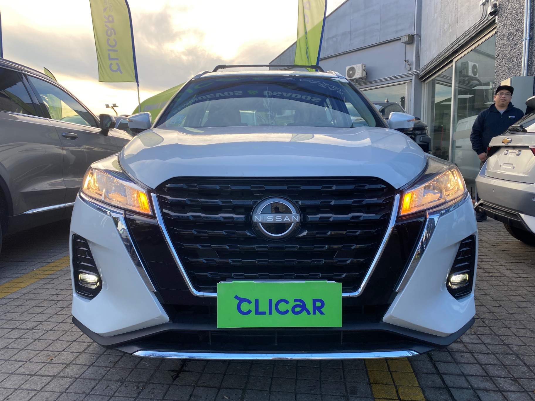 NISSAN - 1