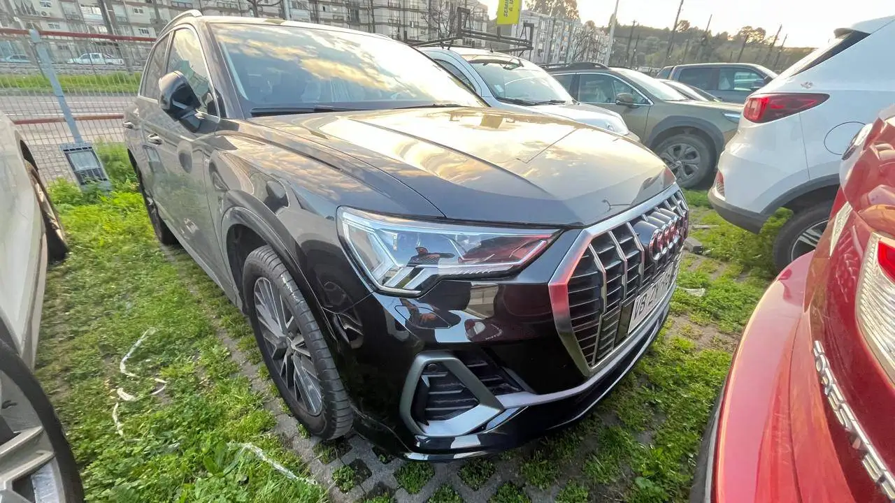AUDI