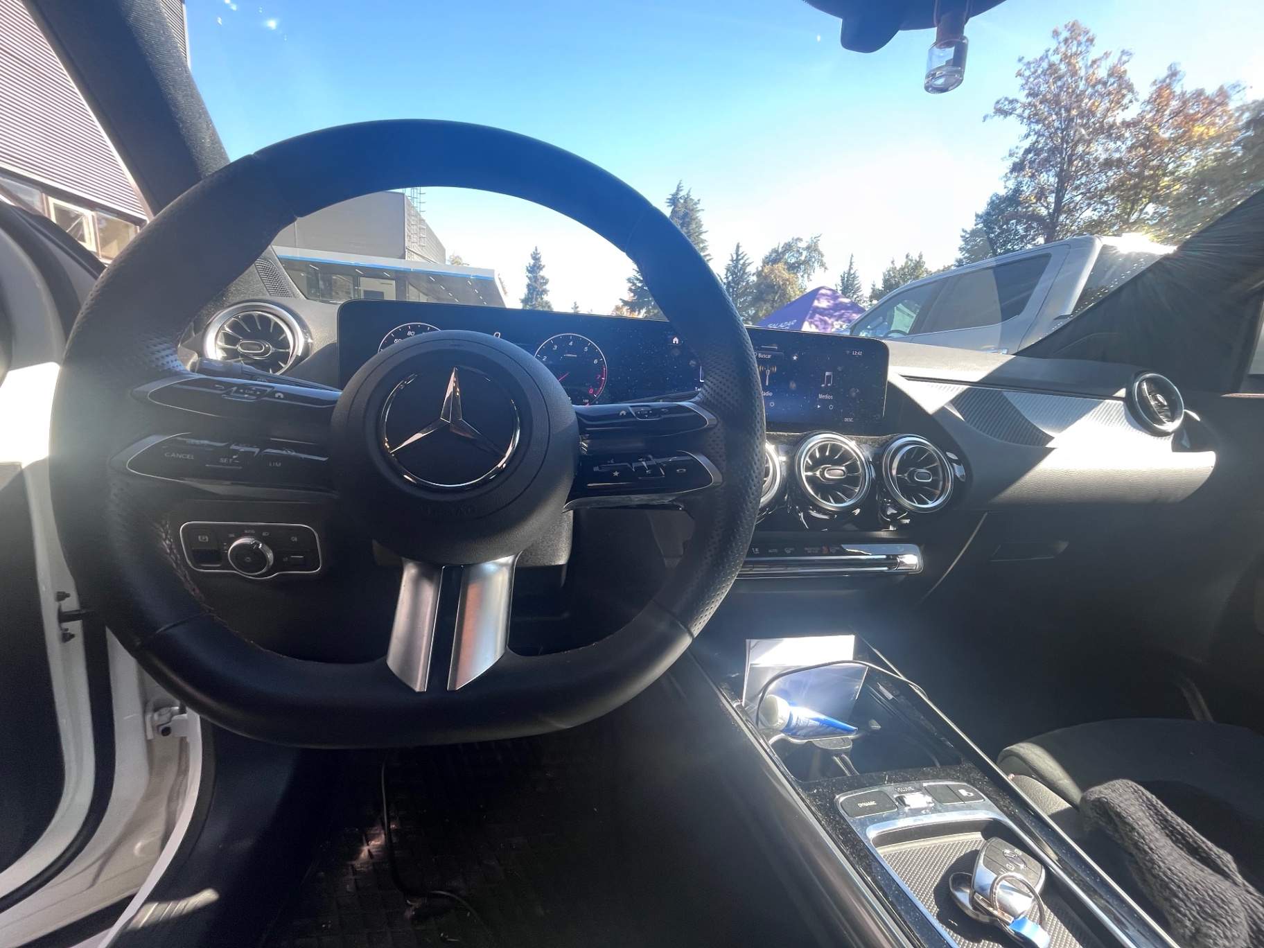 MERCEDES BENZ - 2