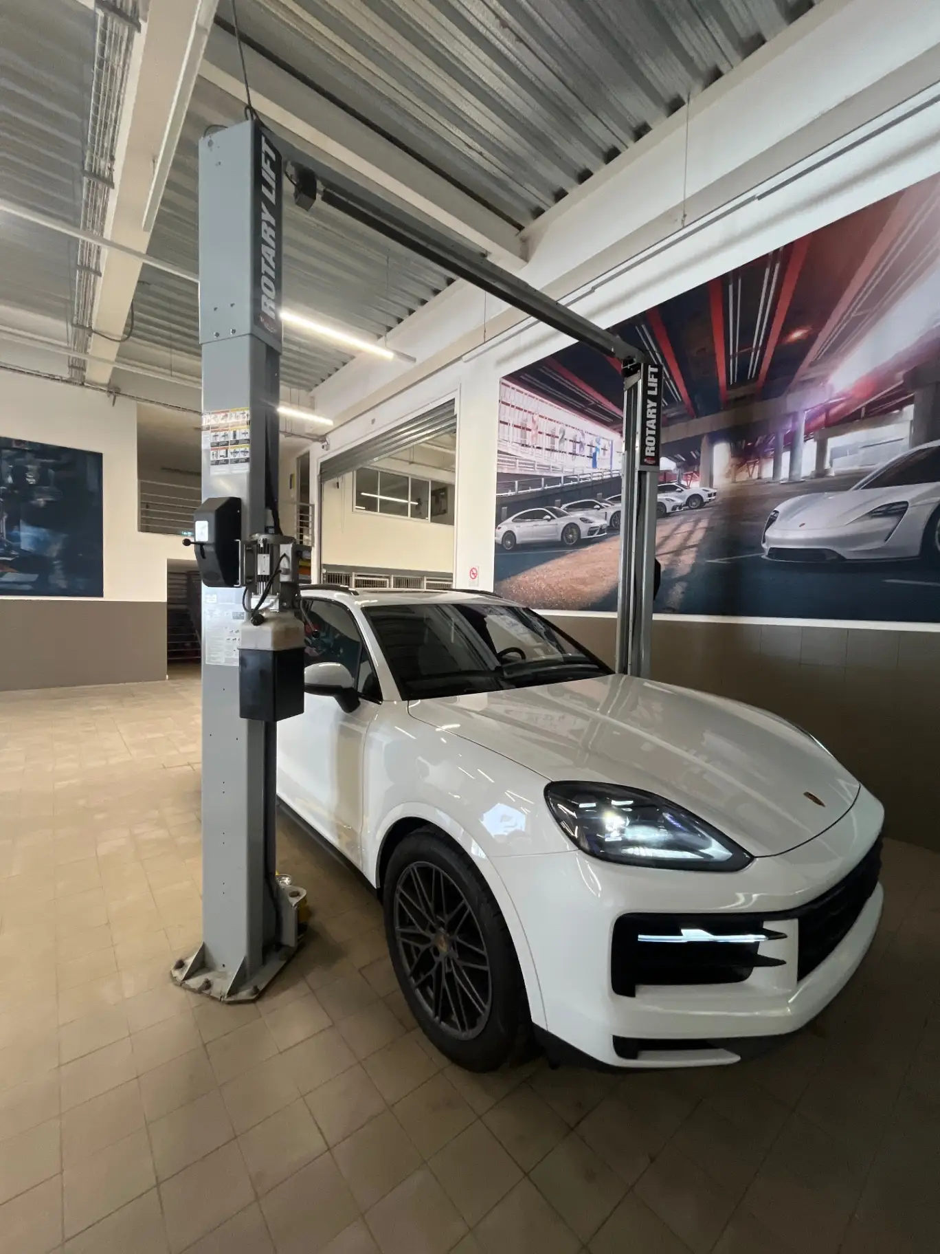 PORSCHE