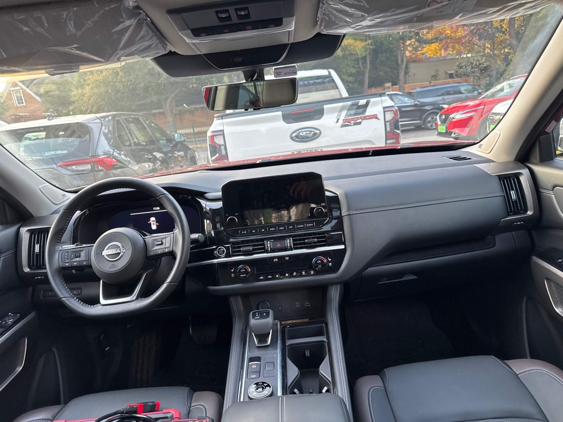 NISSAN - 2