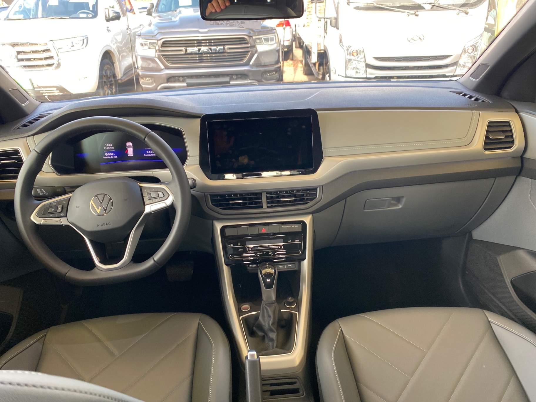 VOLKSWAGEN - 2