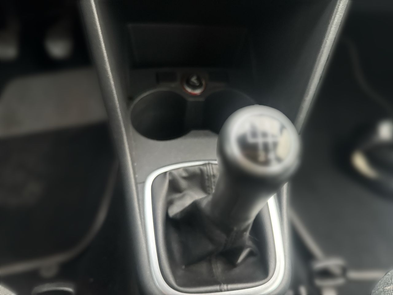 VOLKSWAGEN - 16