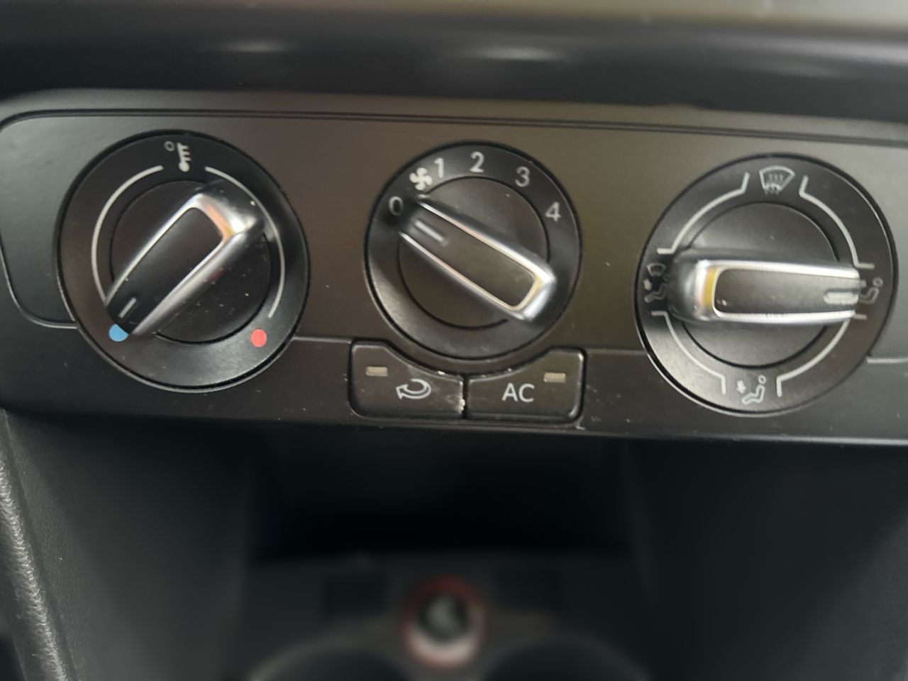 VOLKSWAGEN - 15