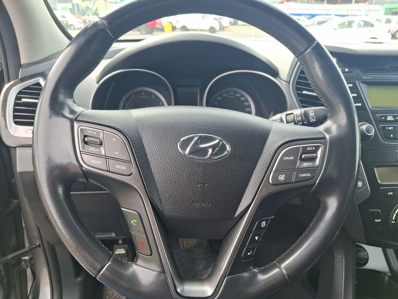 HYUNDAI - 23