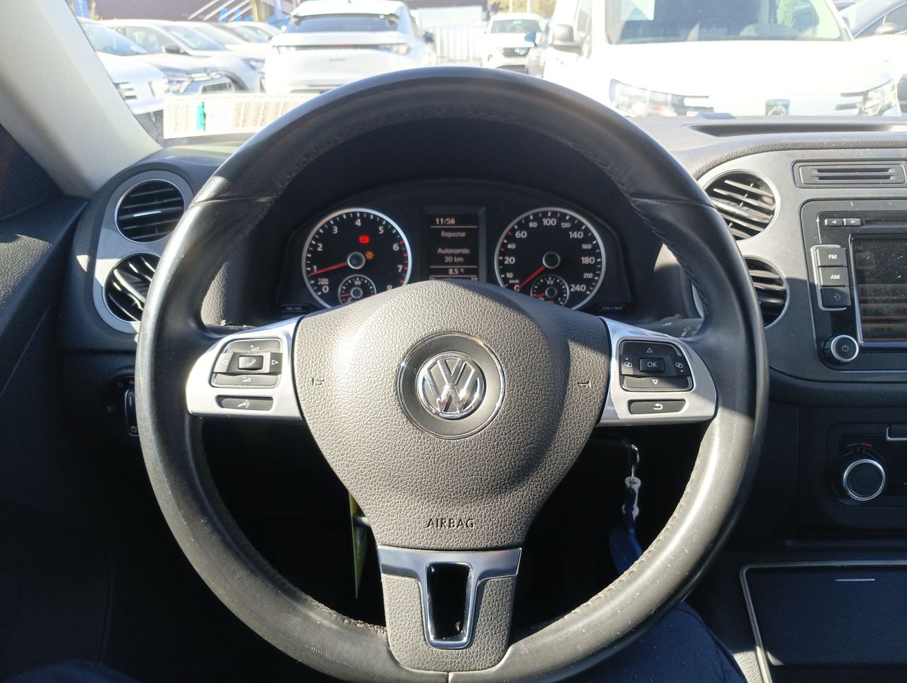 VOLKSWAGEN - 17