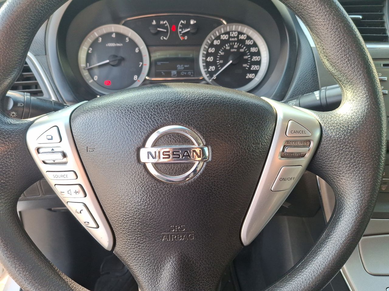 NISSAN - 25