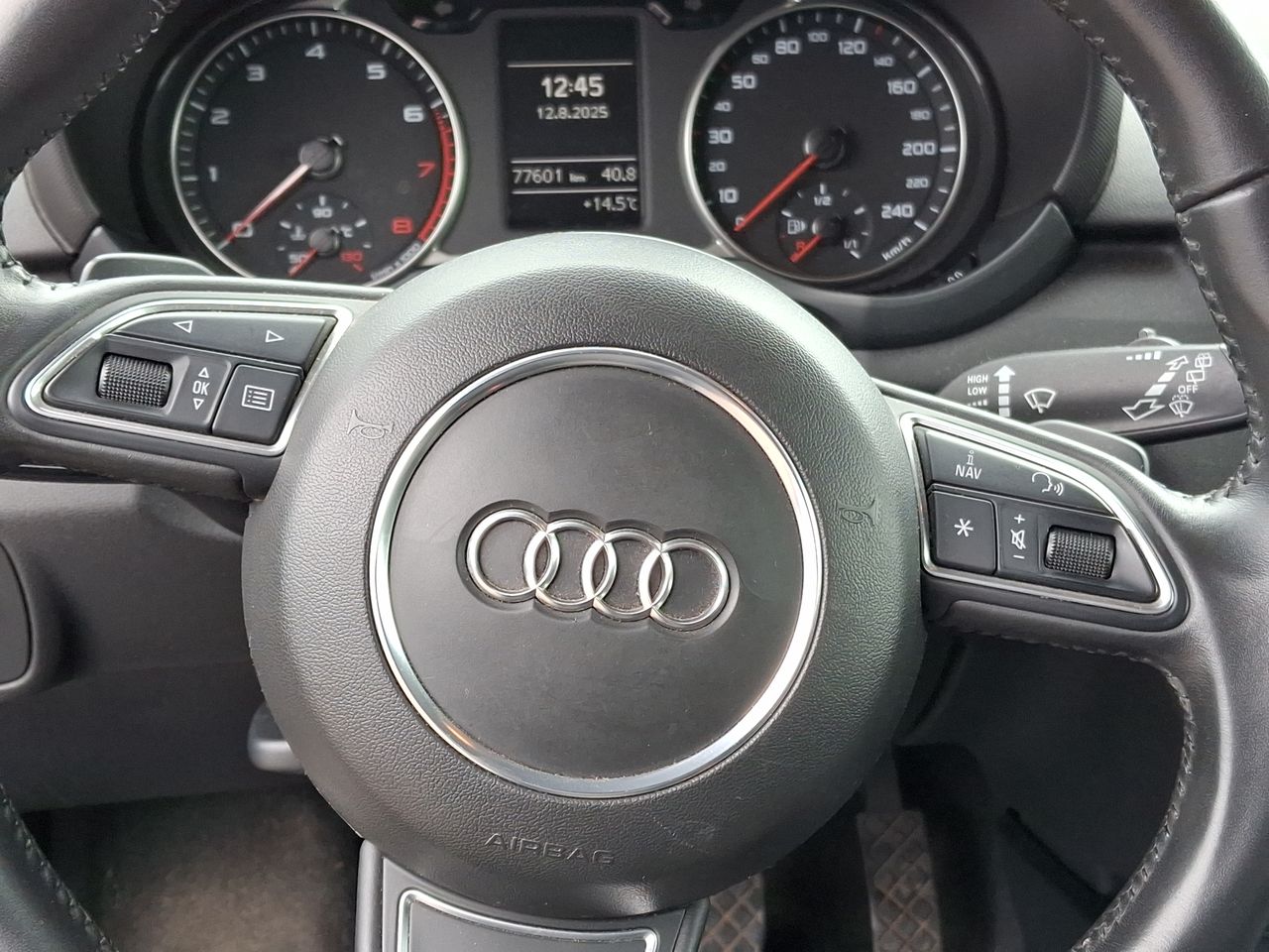 AUDI - 27