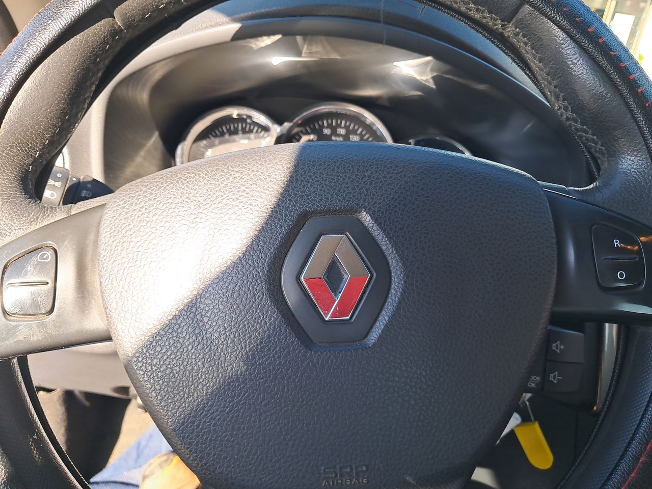 RENAULT - 26