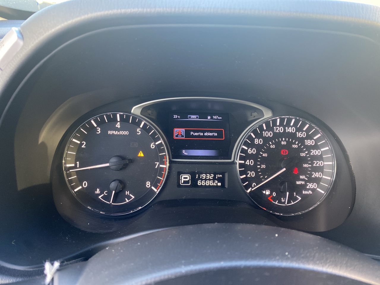 NISSAN - 27