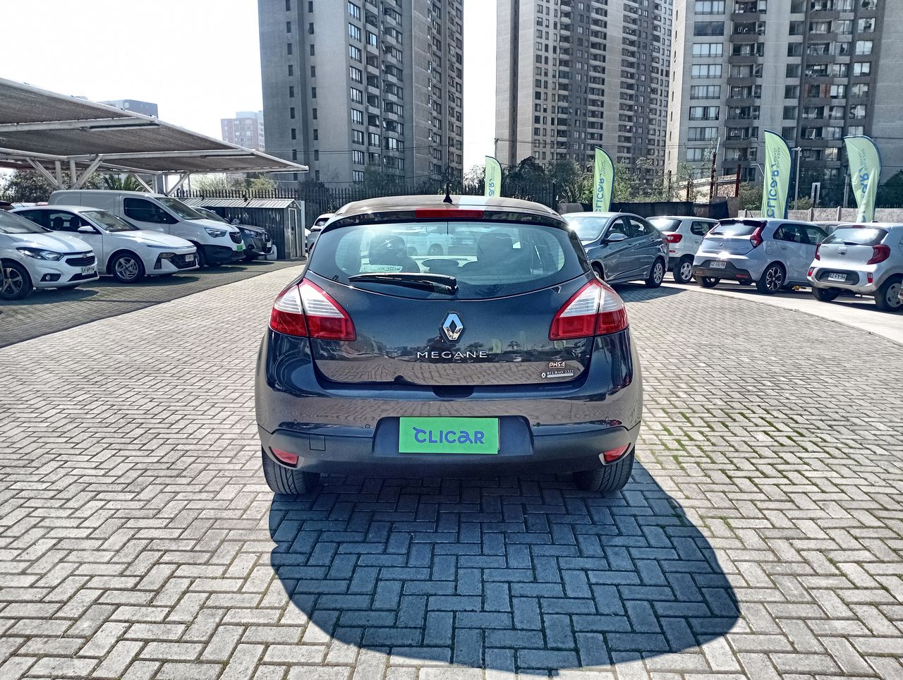 RENAULT - 6