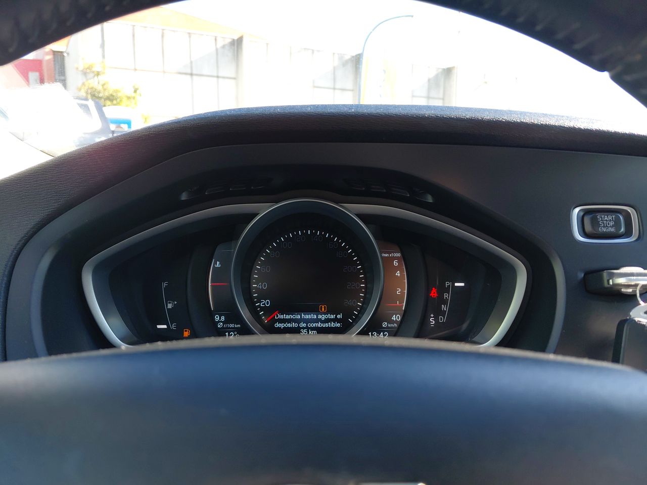 VOLVO - 17