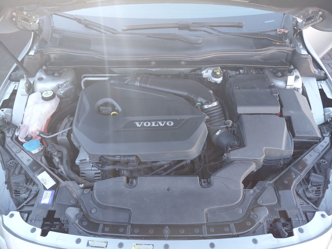 VOLVO - 8