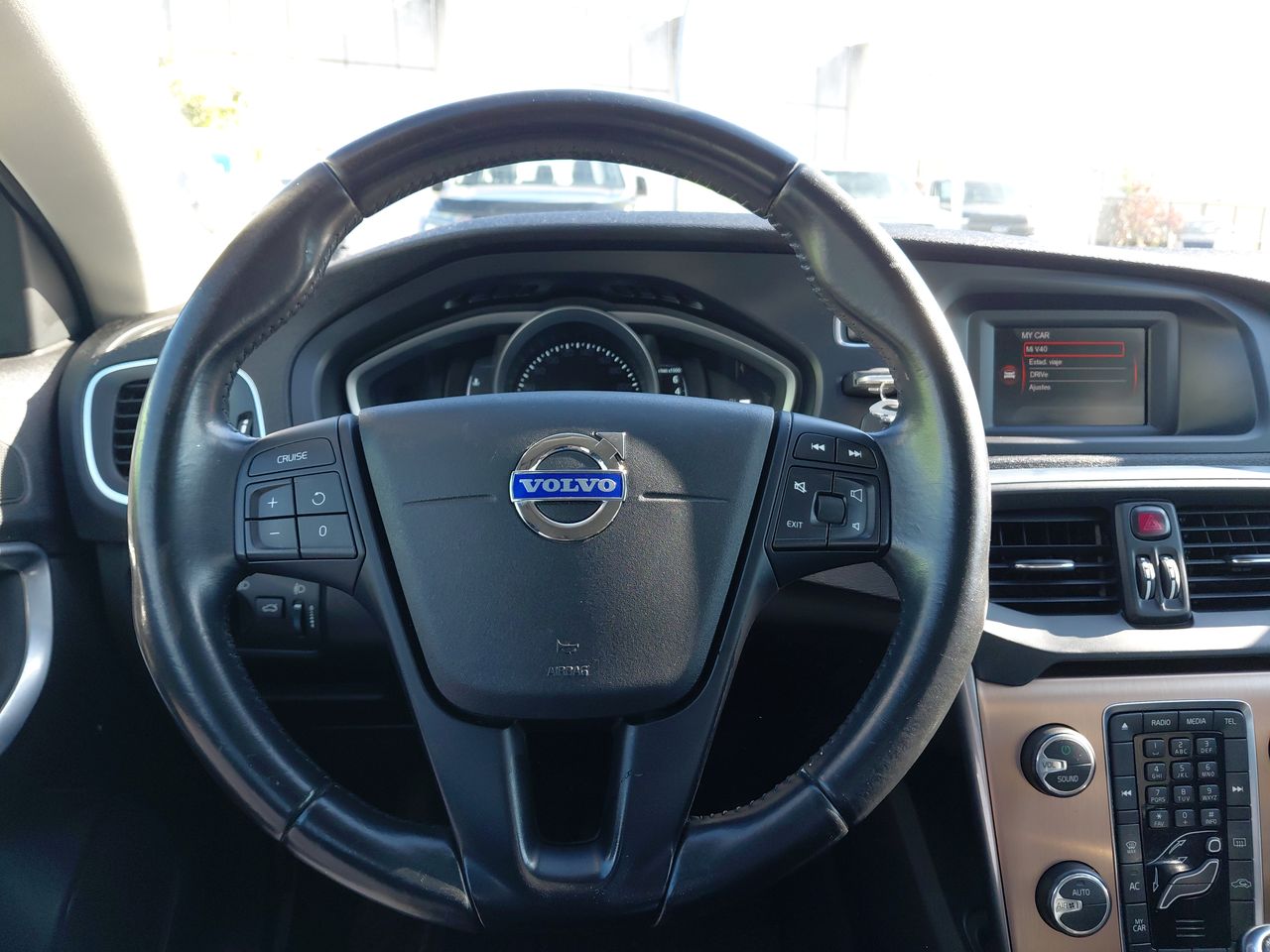 VOLVO - 15
