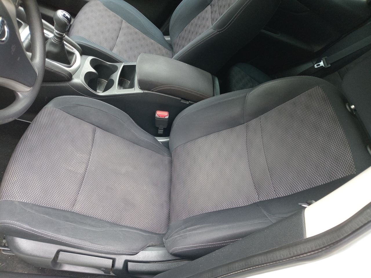 NISSAN - 24