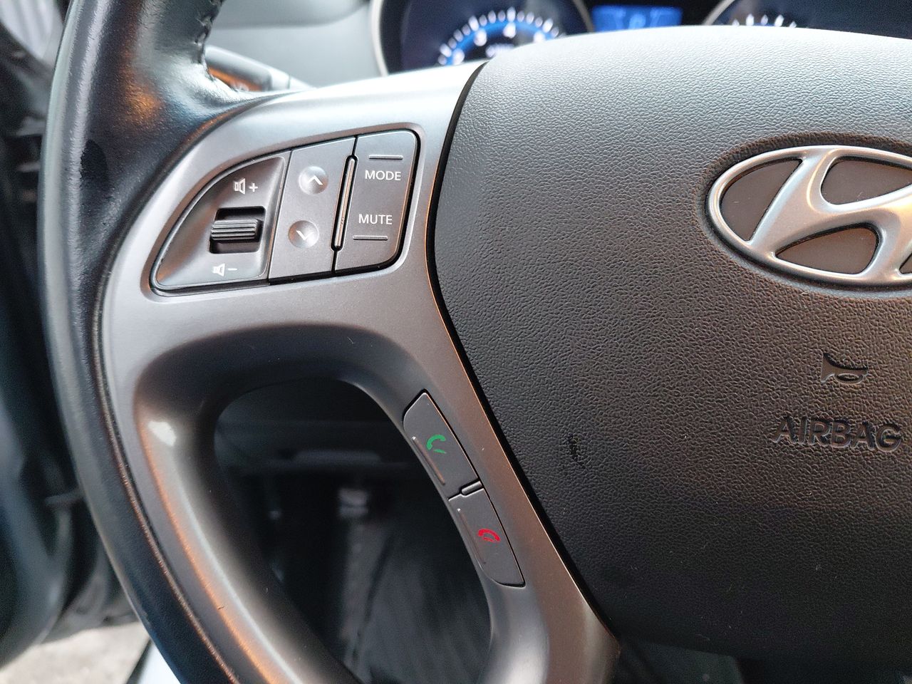 Hyundai Venue — foto 25 de 33