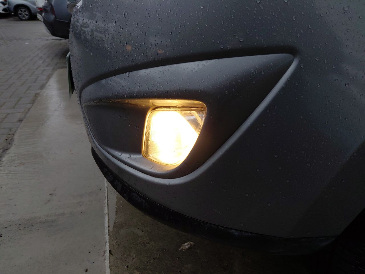 Hyundai Venue — foto 18 de 33
