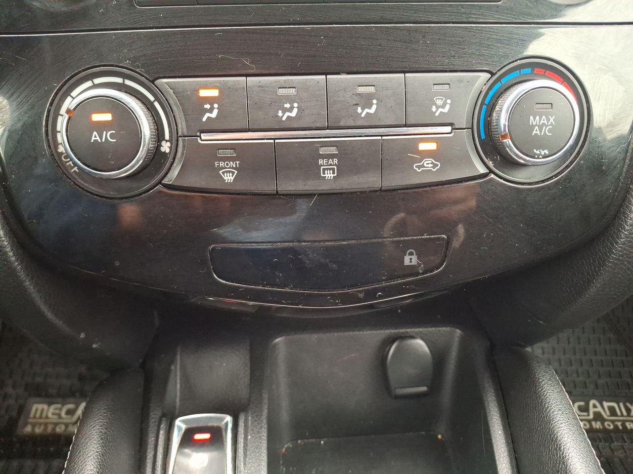 NISSAN - 18
