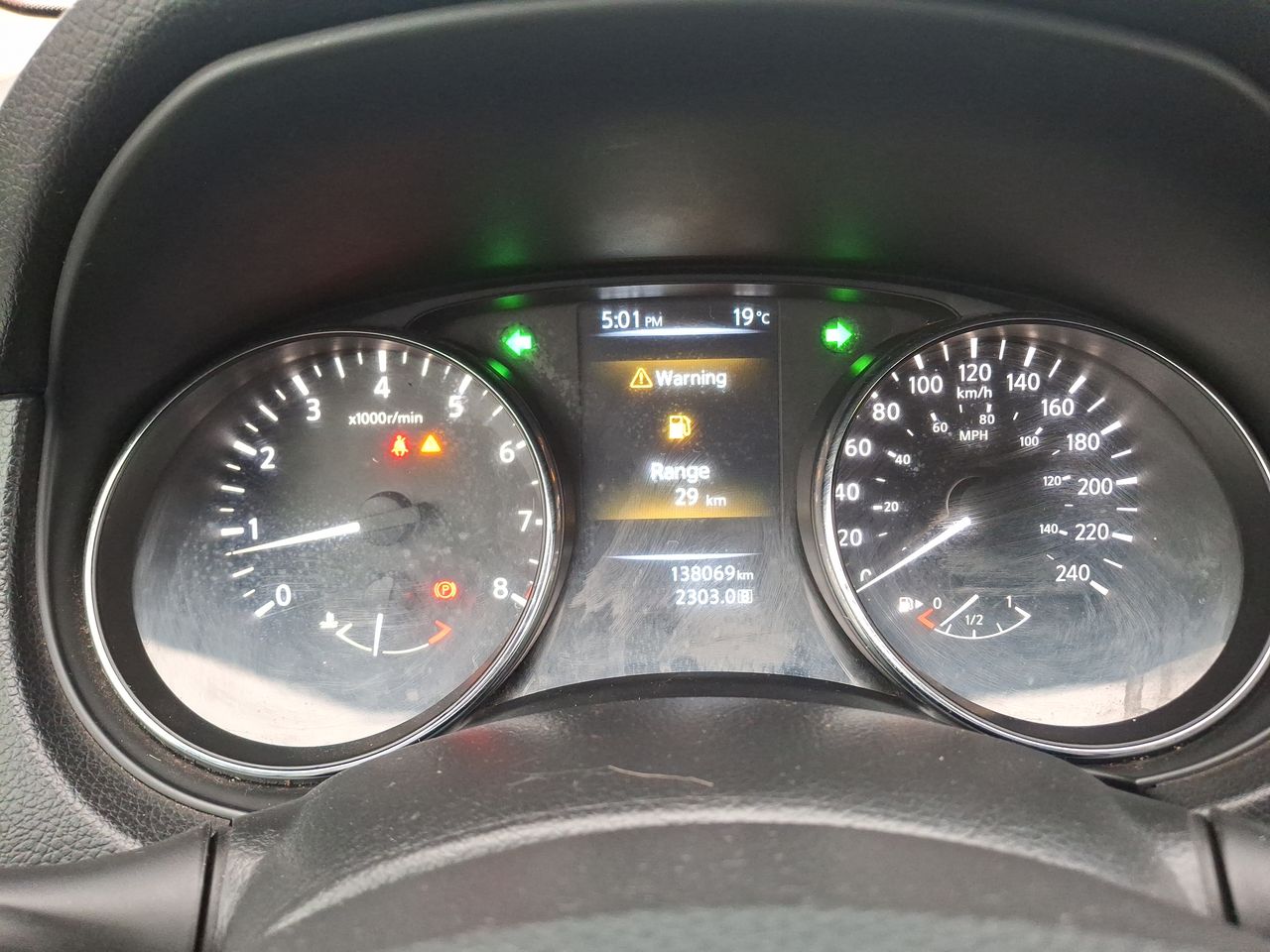 NISSAN - 16