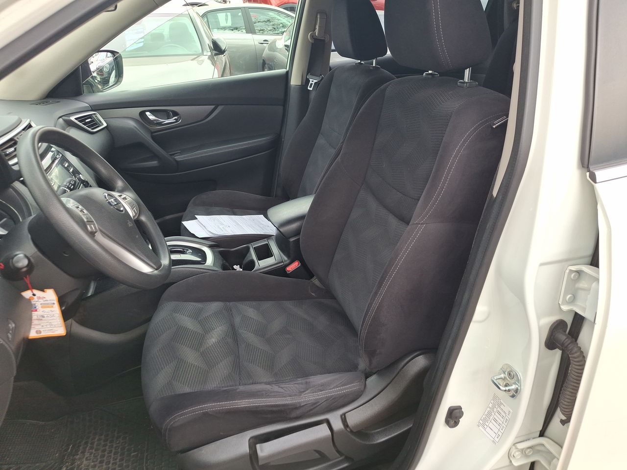 NISSAN - 25