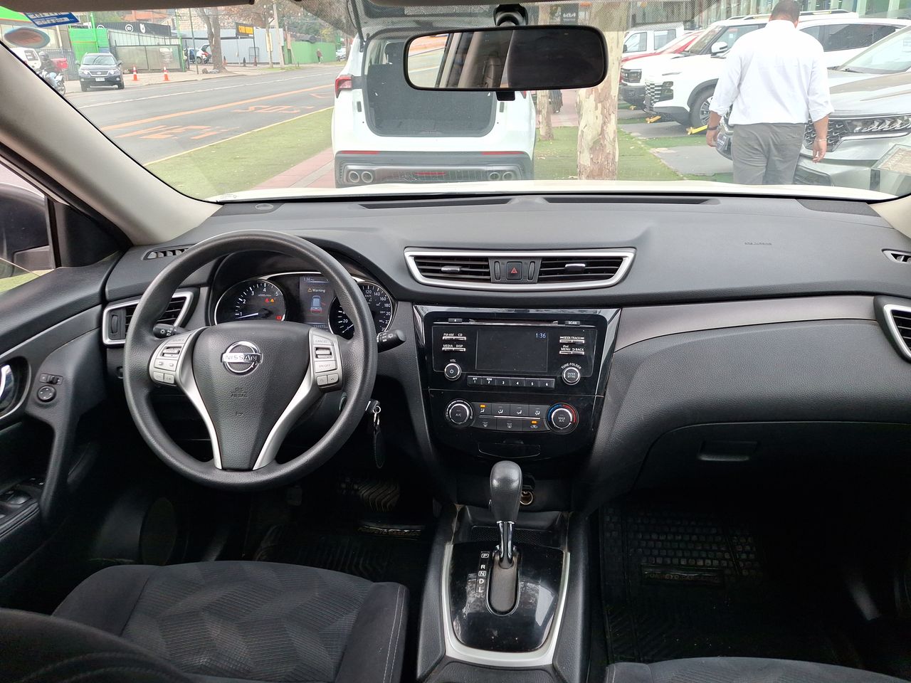 NISSAN - 9