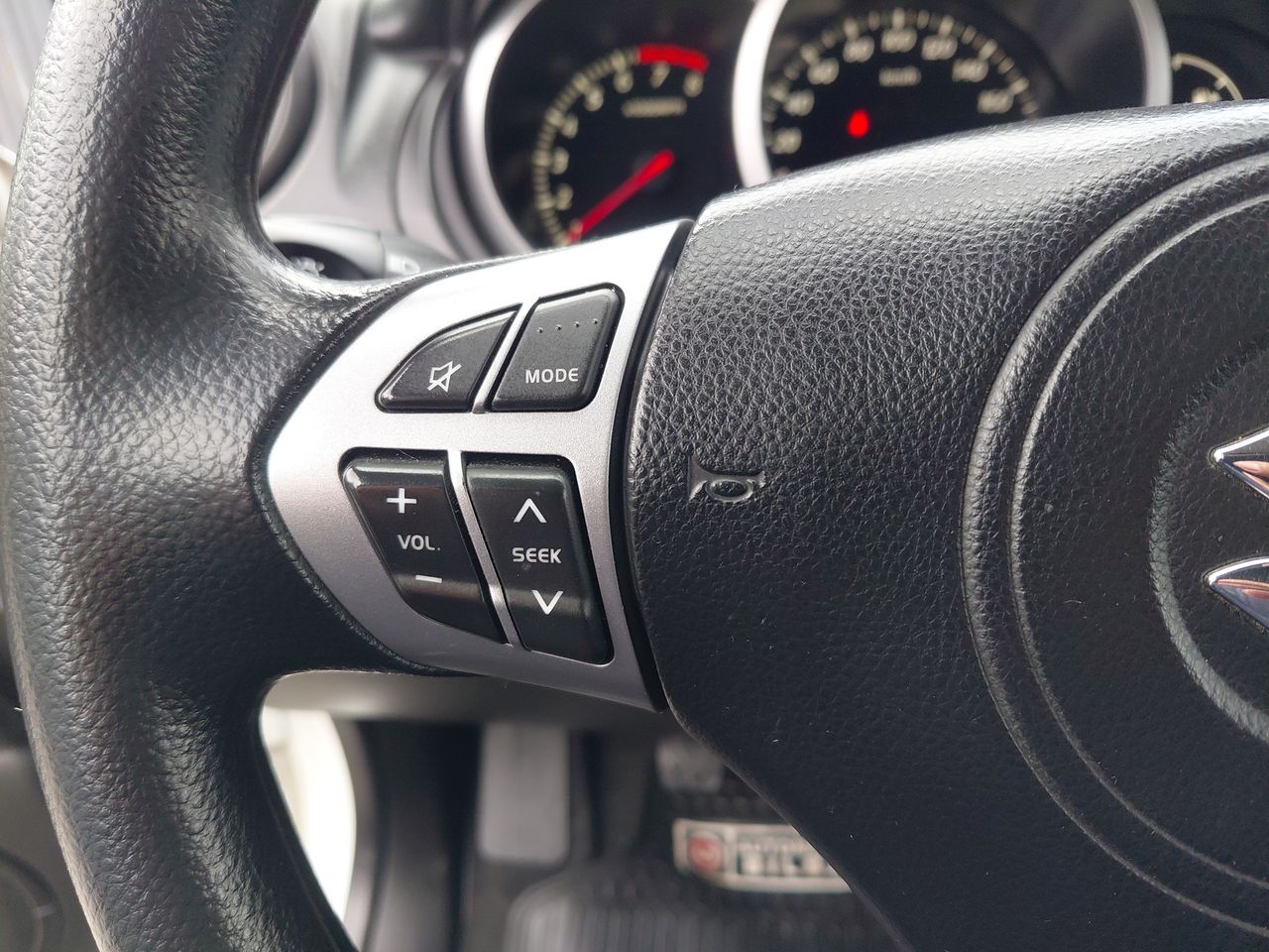 SUZUKI - 16