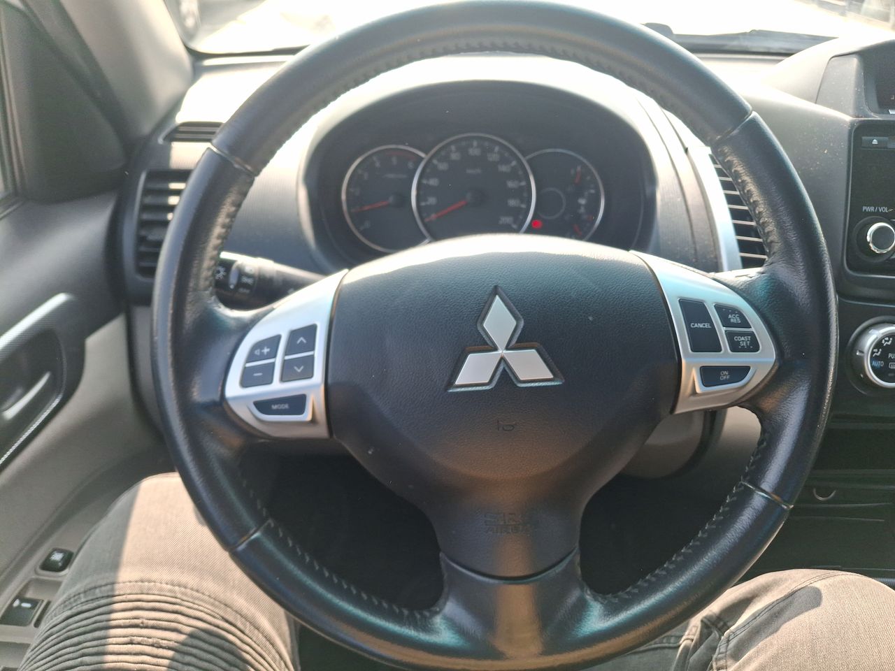 MITSUBISHI - 22