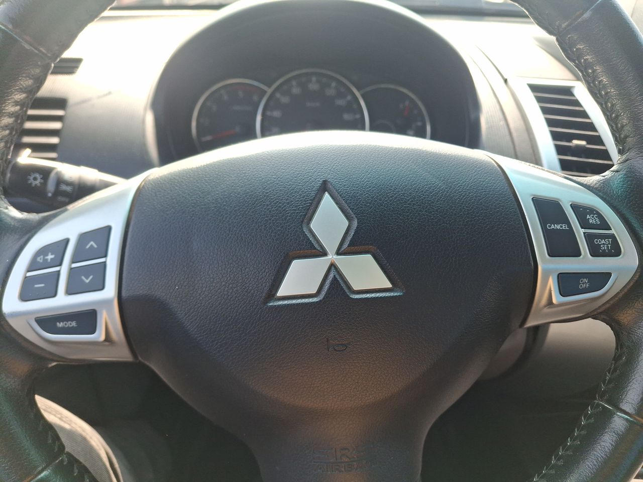 MITSUBISHI - 23