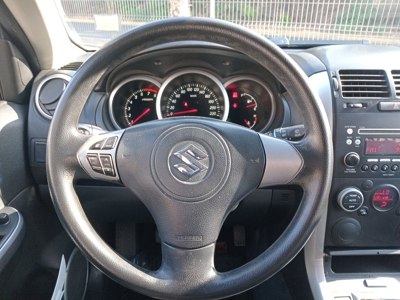 SUZUKI - 23