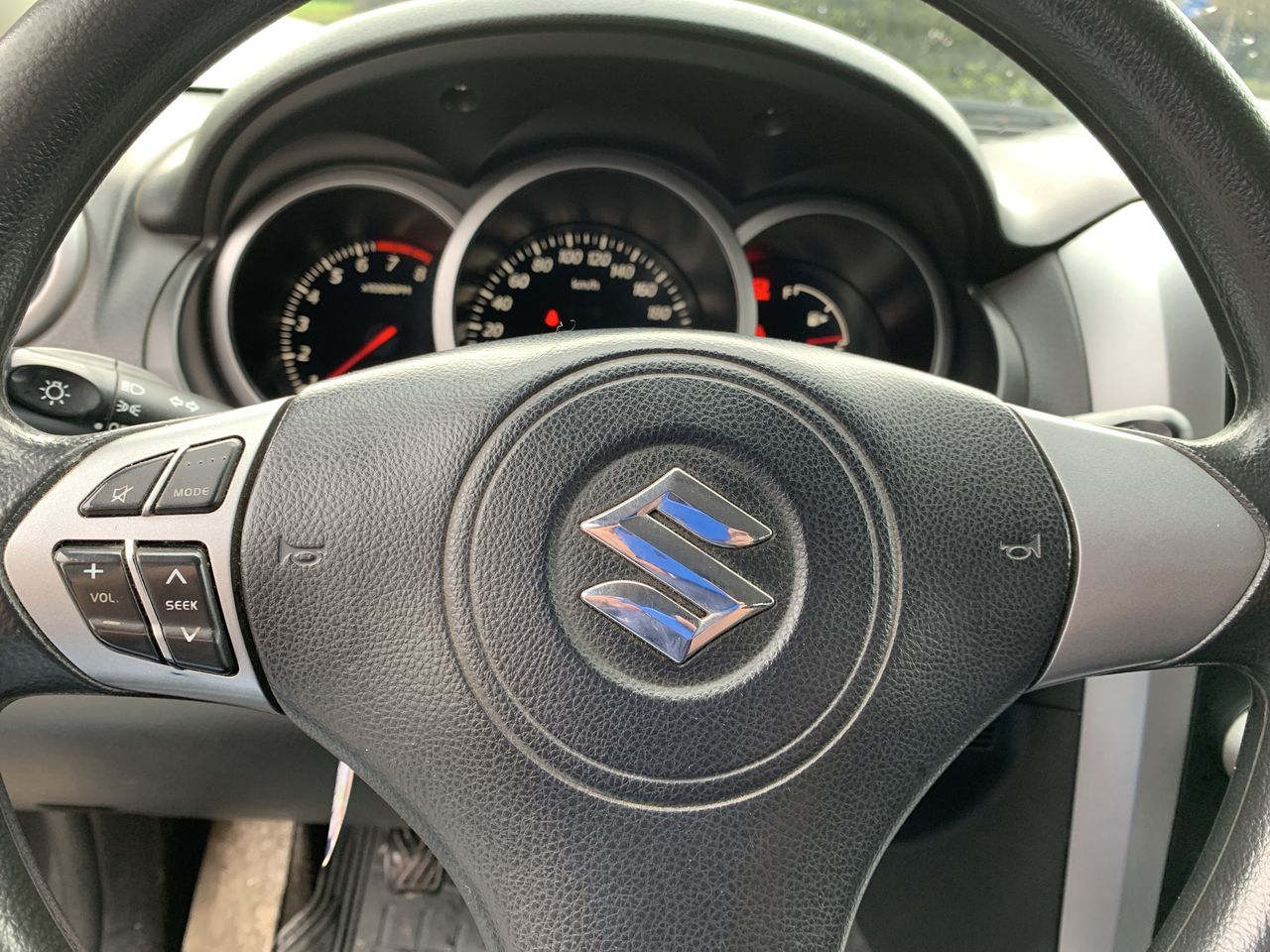 SUZUKI - 18